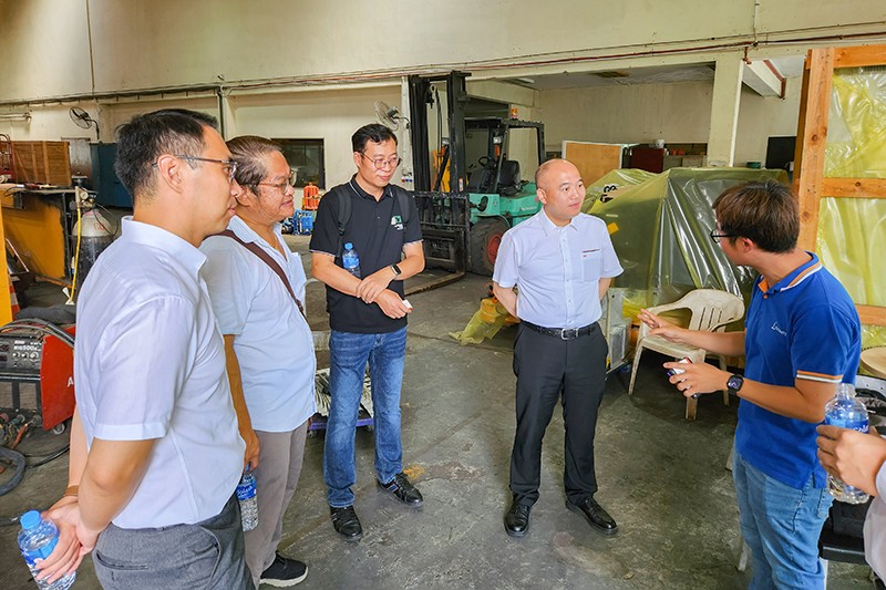 1695784555994417.jpg 12-会见新加坡第一大起重机服务商.jpg